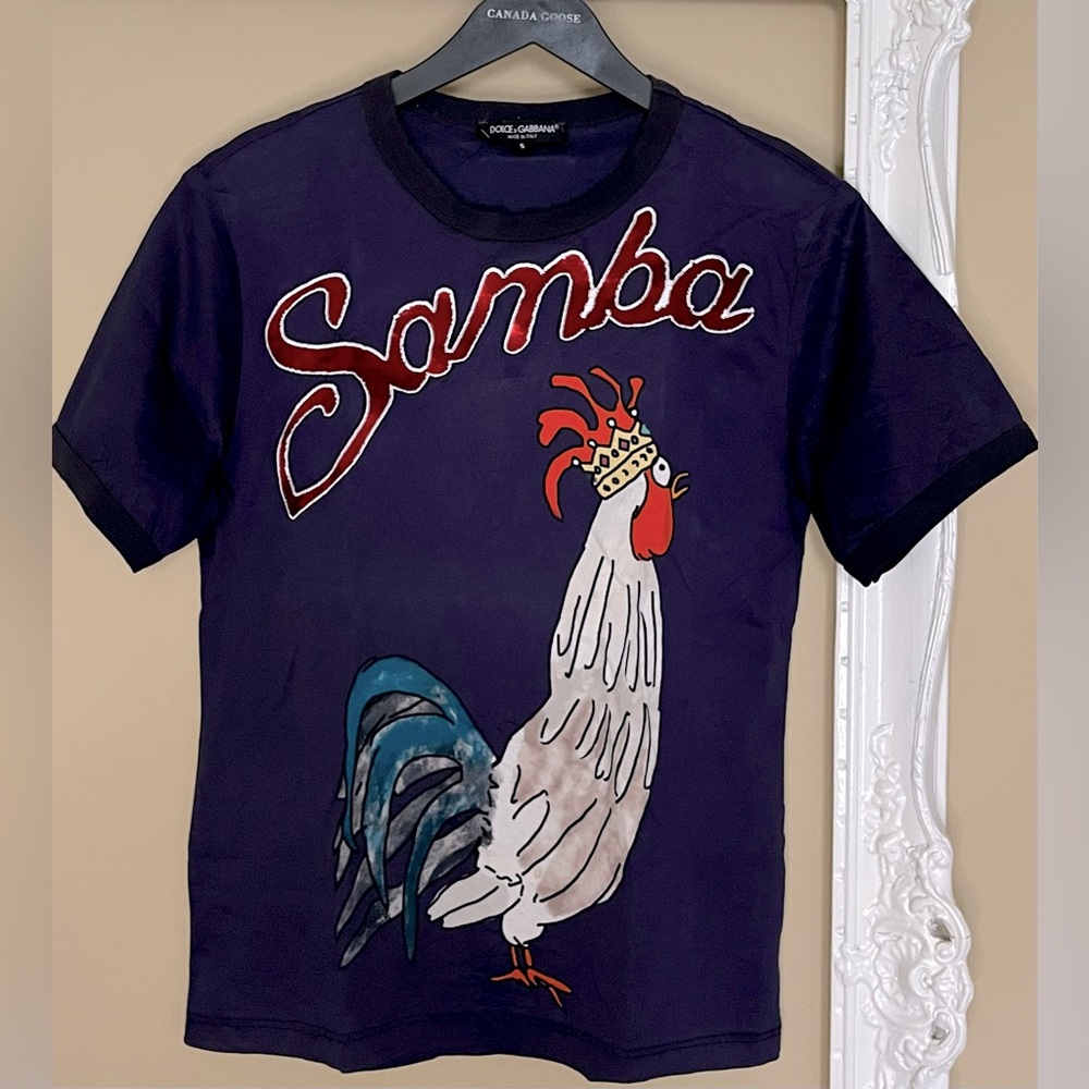 D&G Samba Rooster 
Year of the Rooster 2017
Graphic T-Shirt
Ringer Navy Blue